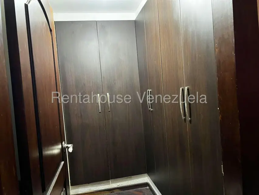 Apartamento (Duplex) en Venta en El Paraiso, Distrito Metropolitano - 17