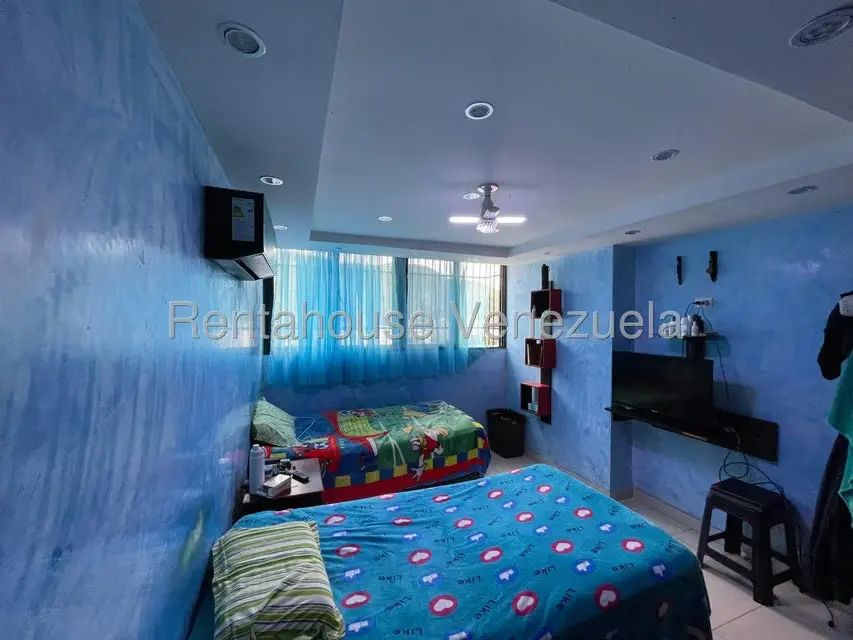 Apartamento (Duplex) en Venta en El Paraiso, Distrito Metropolitano - 21