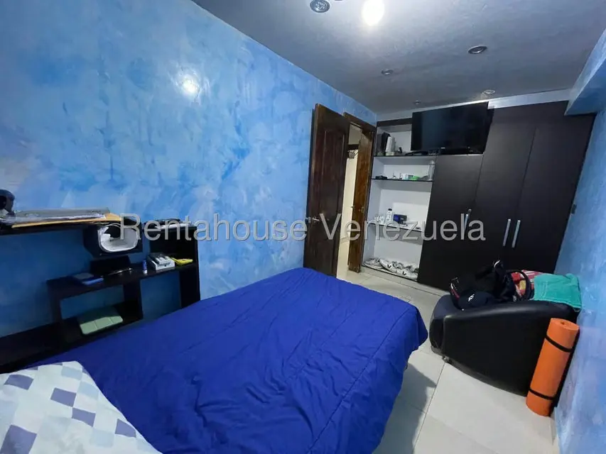 Apartamento (Duplex) en Venta en El Paraiso, Distrito Metropolitano - 24