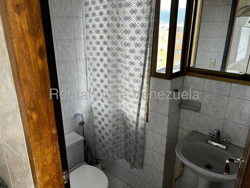 Apartamento (Duplex) en Venta en El Paraiso, Distrito Metropolitano - 27