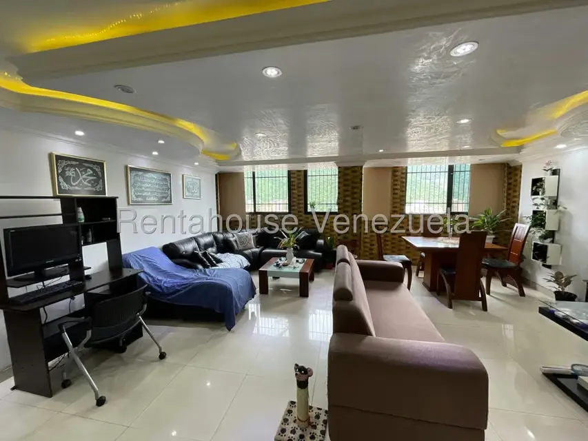 Apartamento (Duplex) en Venta en El Paraiso, Distrito Metropolitano - 3