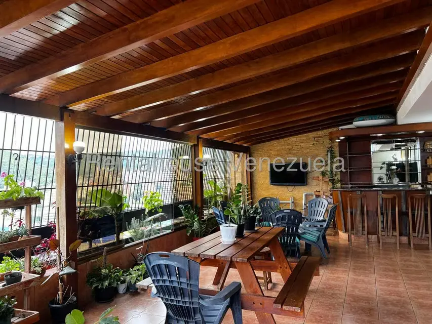 Apartamento (Duplex) en Venta en El Paraiso, Distrito Metropolitano - 33