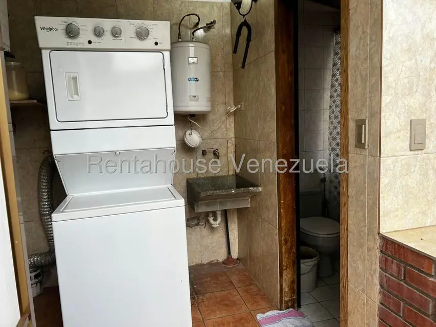 Apartamento (Duplex) en Venta en El Paraiso, Distrito Metropolitano - 36