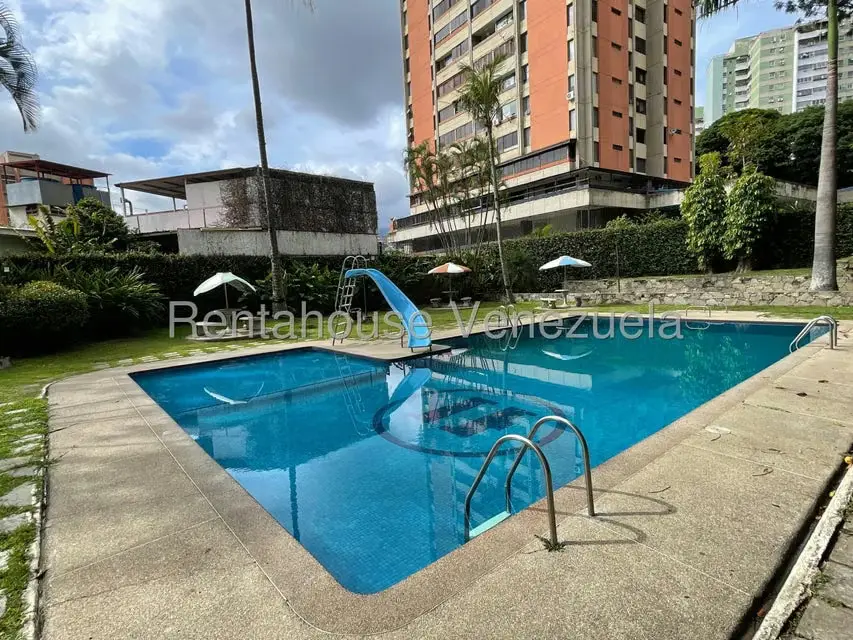 Apartamento (Duplex) en Venta en El Paraiso, Distrito Metropolitano - 38