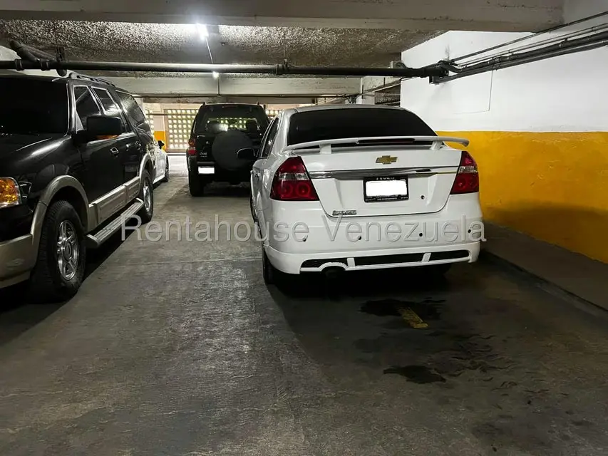 Apartamento (Duplex) en Venta en El Paraiso, Distrito Metropolitano - 42
