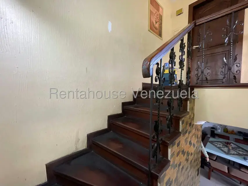 Apartamento (Duplex) en Venta en El Paraiso, Distrito Metropolitano - 9