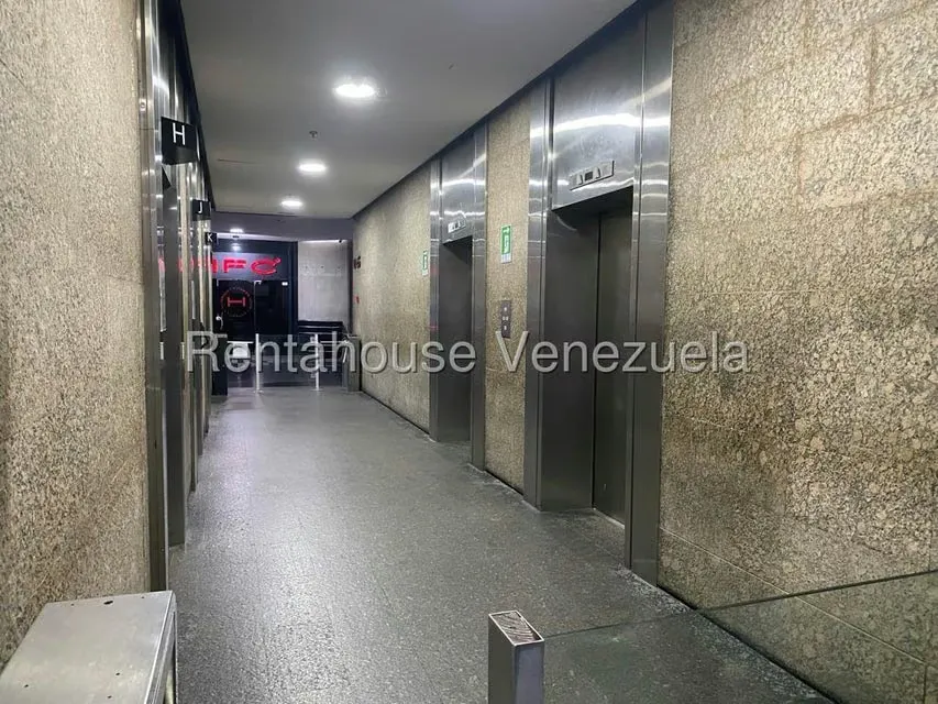 Oficina en Alquiler en Prados del Este, Distrito Metropolitano - 14