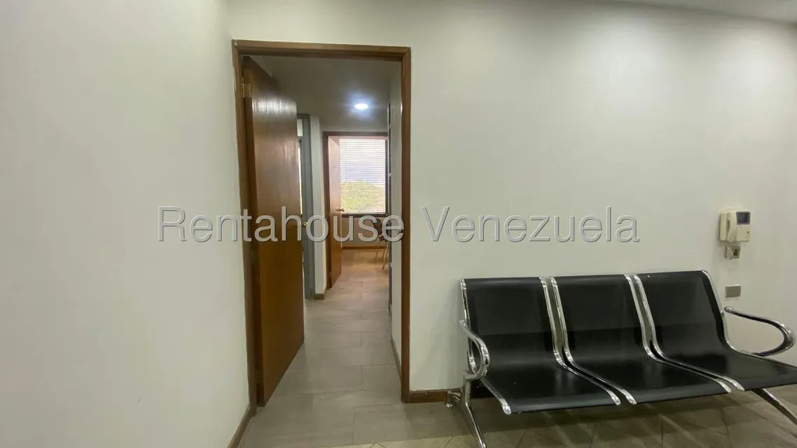 Oficina en Alquiler en Prados del Este, Distrito Metropolitano - 16
