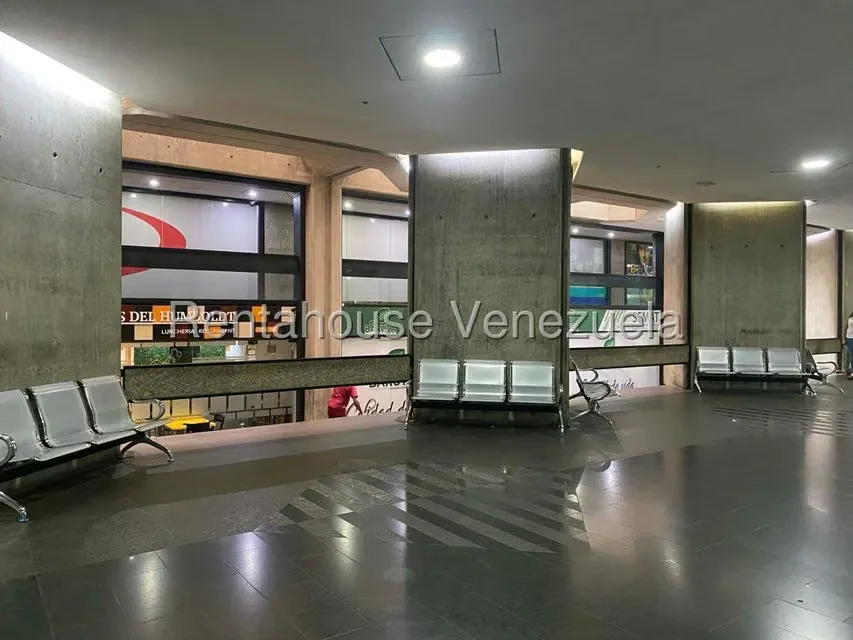 Oficina en Alquiler en Prados del Este, Distrito Metropolitano - 9