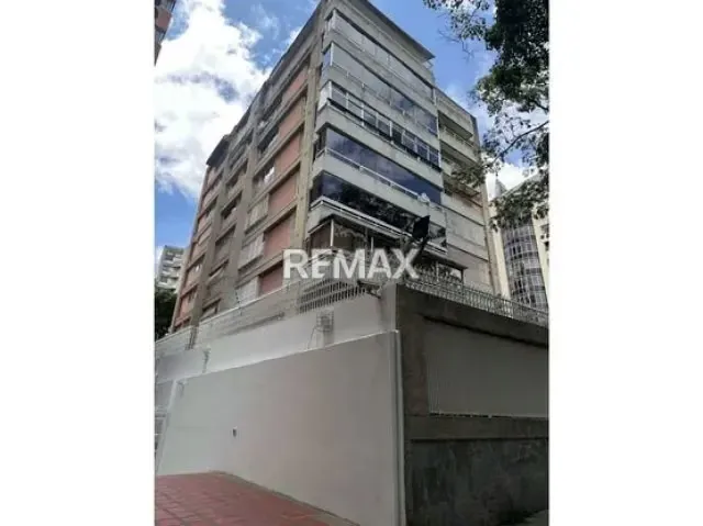 En Venta Exclusivo Penthouse en La Florida – 451 m² Remodelado