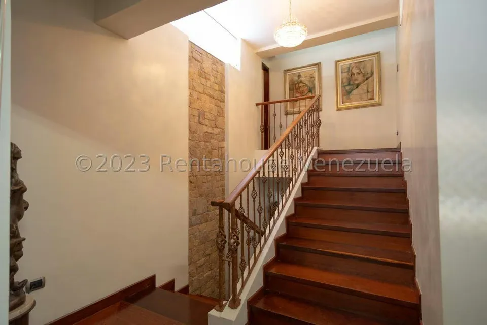 Casa (Multipes Niveles) en Venta en Colinas del Tamanaco, Distrito Metropolitano - 35