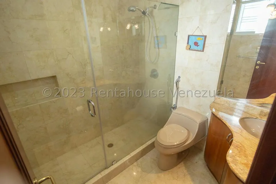 Casa (Multipes Niveles) en Venta en Colinas del Tamanaco, Distrito Metropolitano - 40