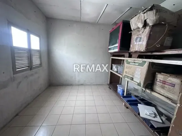Venta de Edificio Local comercial y Apartamento - 17