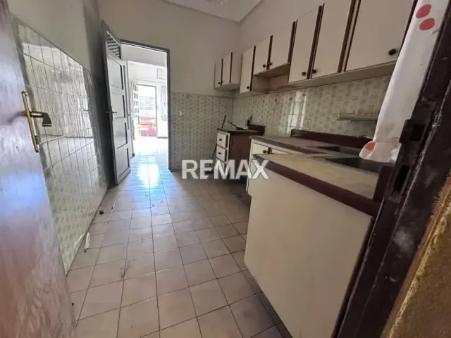 Venta de Edificio Local comercial y Apartamento - 4