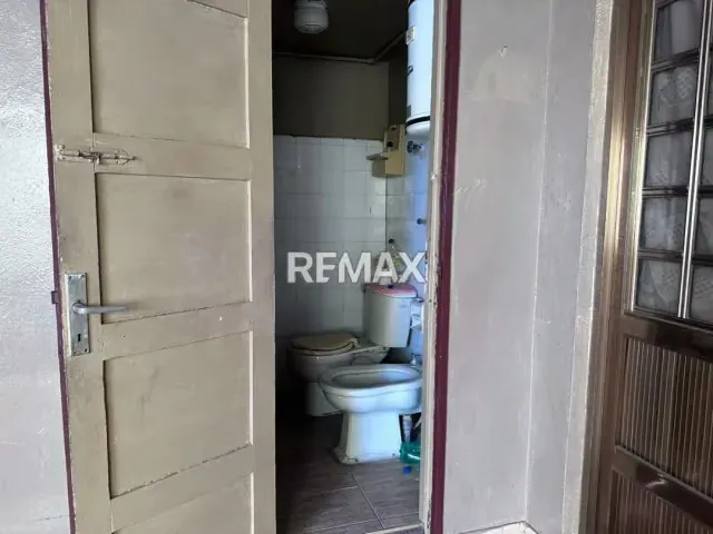 Venta de Edificio Local comercial y Apartamento - 5