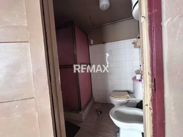 Venta de Edificio Local comercial y Apartamento - 6