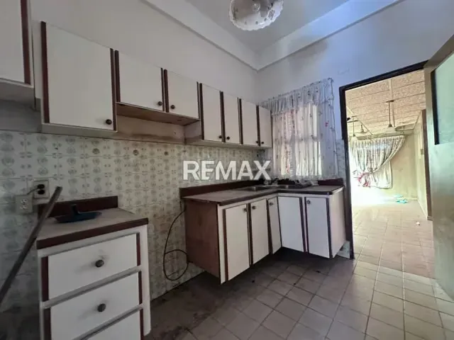 Venta de Edificio Local comercial y Apartamento - 8