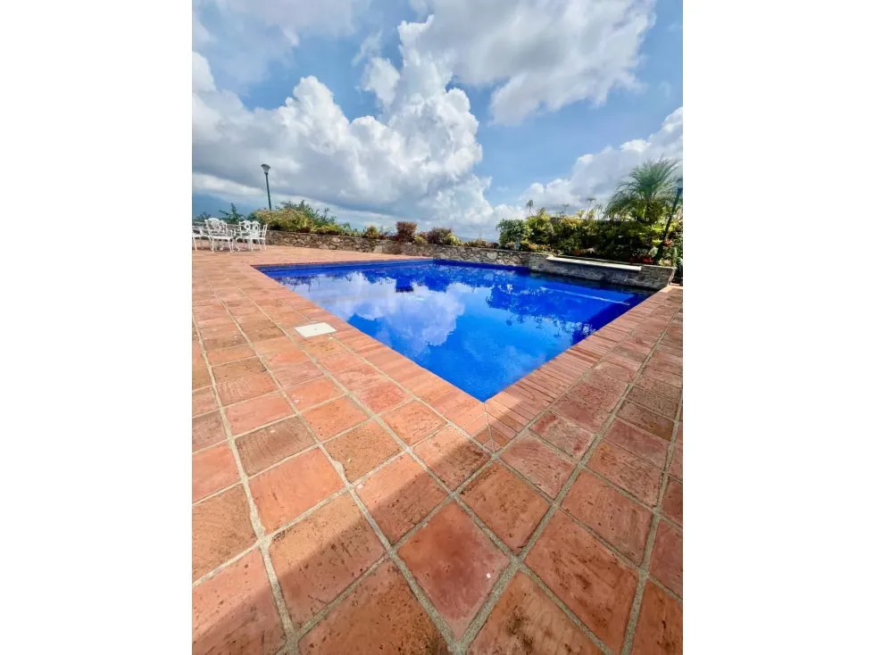 Se Vende quinta 780m2 Cerro Verde 1825 - 2