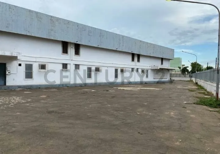 Alquiler de Local Comercial/Galpon - 2