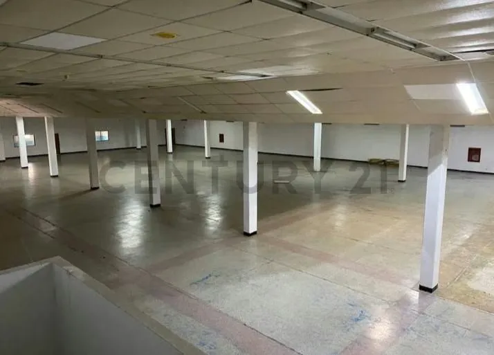 Alquiler de Local Comercial/Galpon - 3