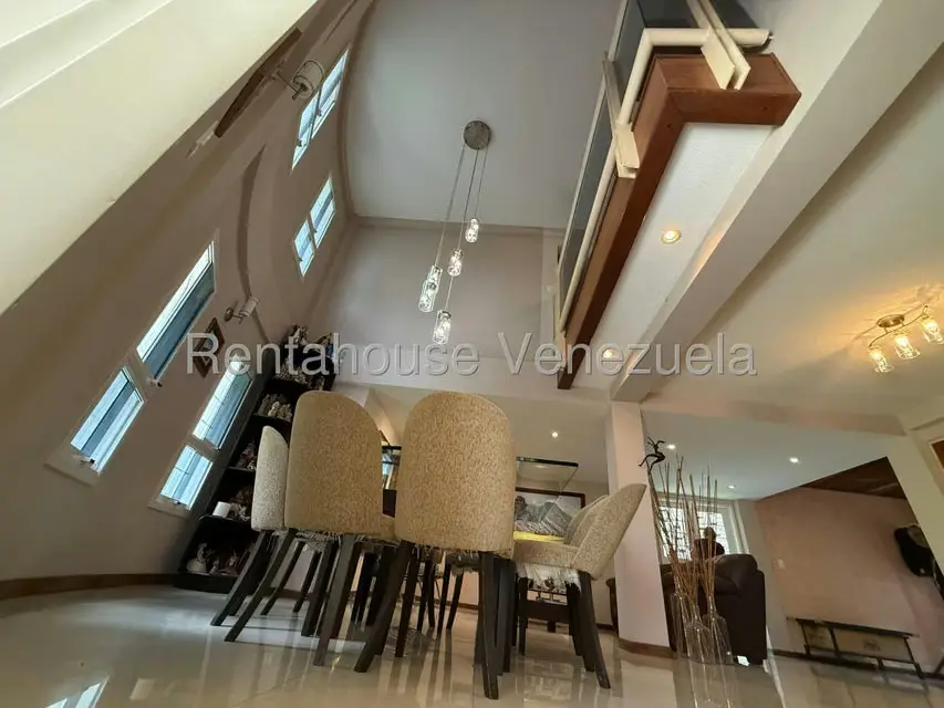 Townhouse (Multiples Niveles) en Venta en El Hatillo, Distrito Metropolitano - 8