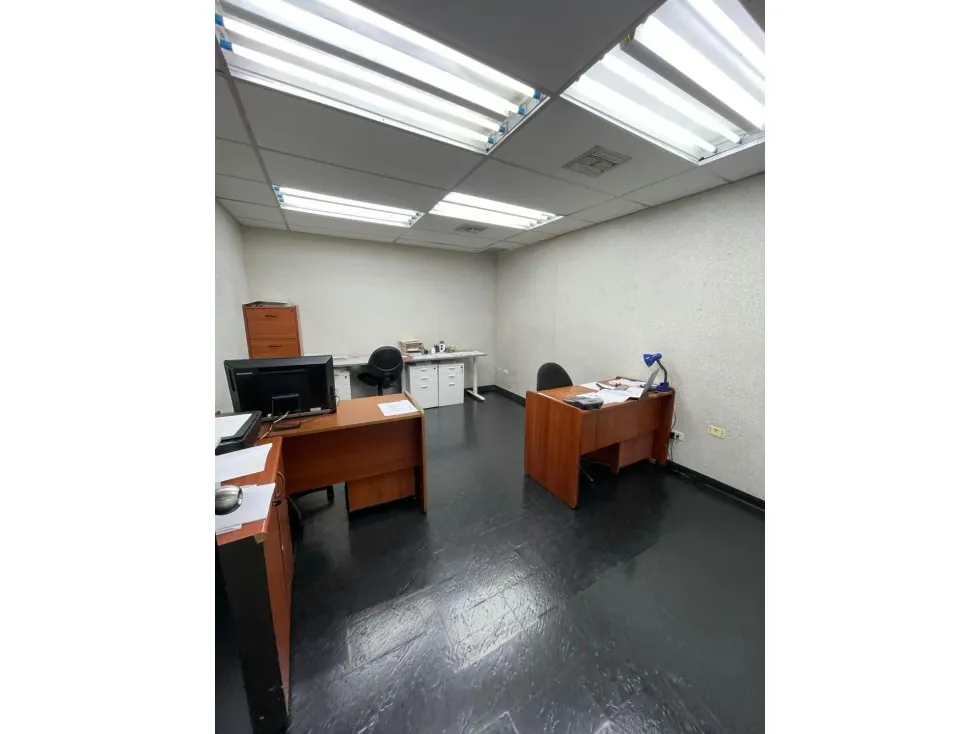 Se vende/alquila oficina 280m2 El Rosal 6704 - 11