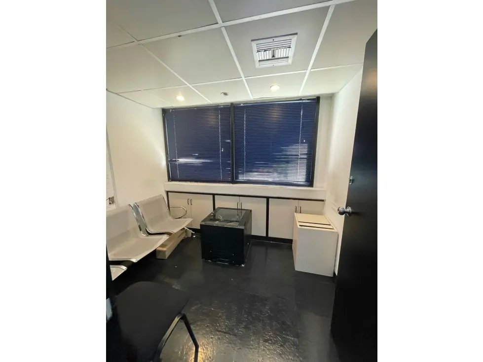 Se vende/alquila oficina 280m2 El Rosal 6704 - 14