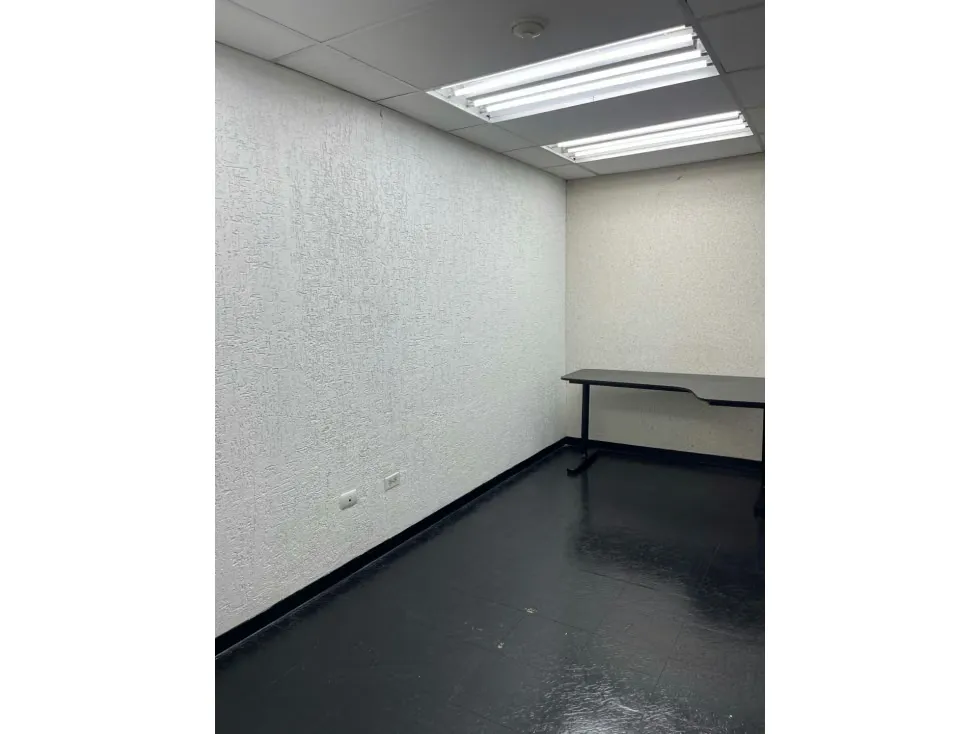 Se vende/alquila oficina 280m2 El Rosal 6704 - 8