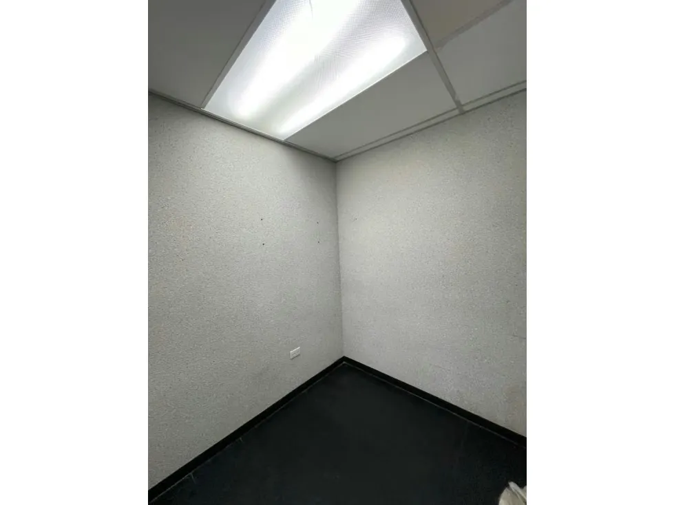 Se vende/alquila oficina 280m2 El Rosal 6704 - 9