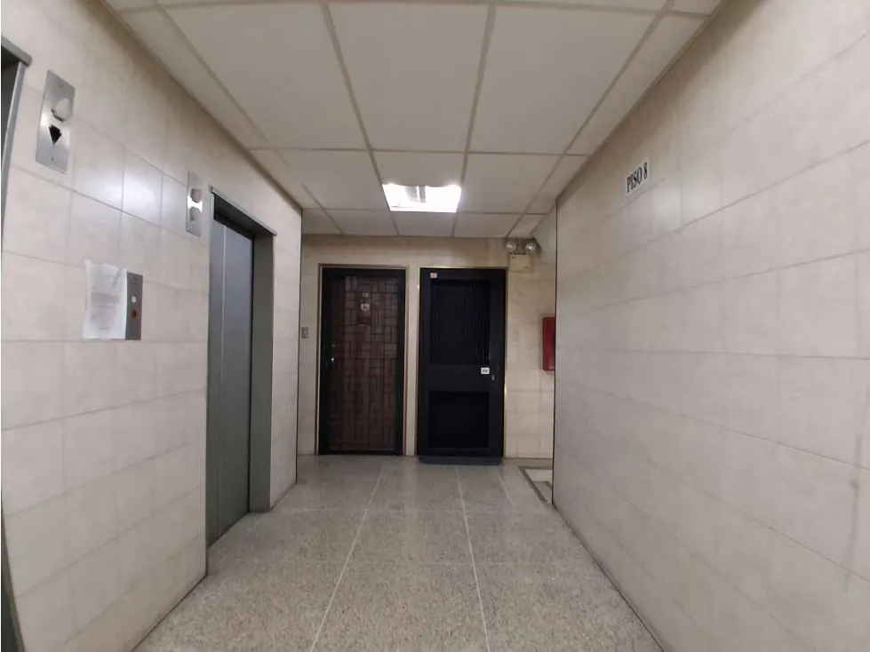Se vende Edificio 4705m² Av Libertador - 11