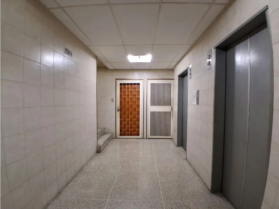 Se vende Edificio 4705m² Av Libertador - 12