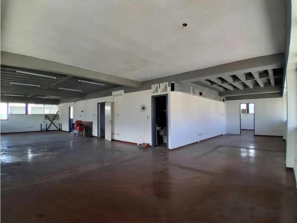 Se vende Edificio 4705m² Av Libertador - 25
