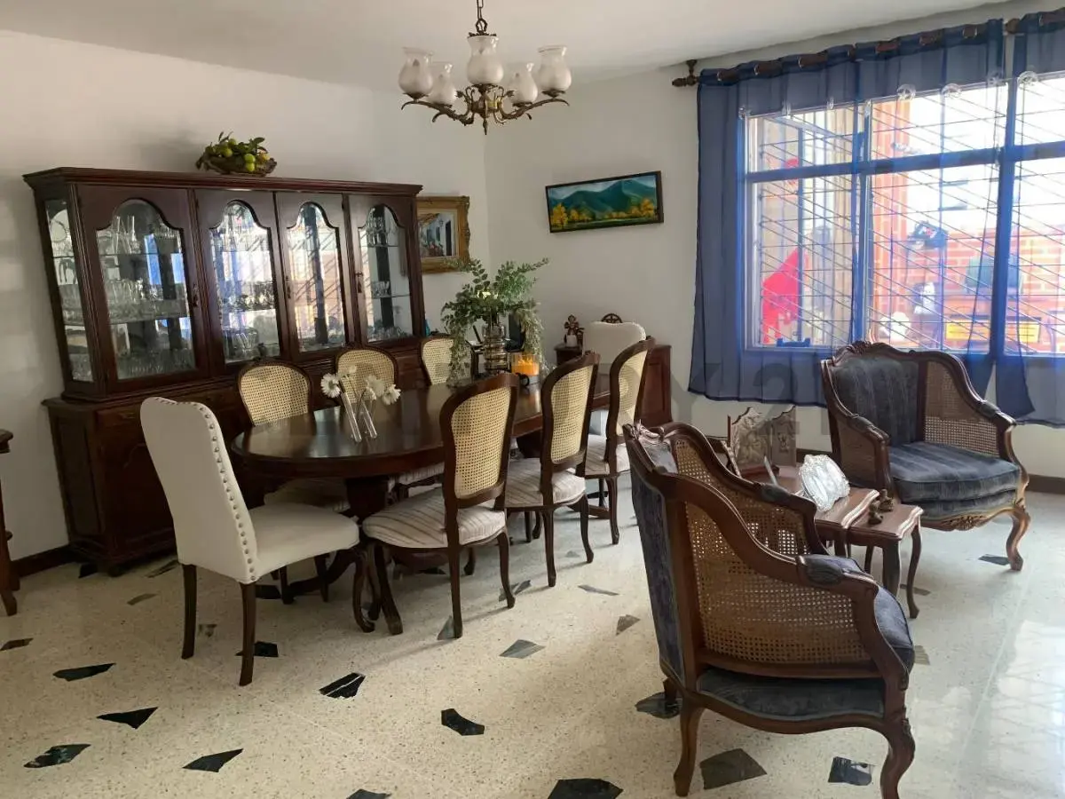 EL Marques Casa- Quinta en Venta YC30 - 3