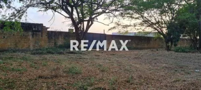Ofrecemos en venta lote de terreno en prolongación de la carretera vieja Tocuyito- Valencia - 2