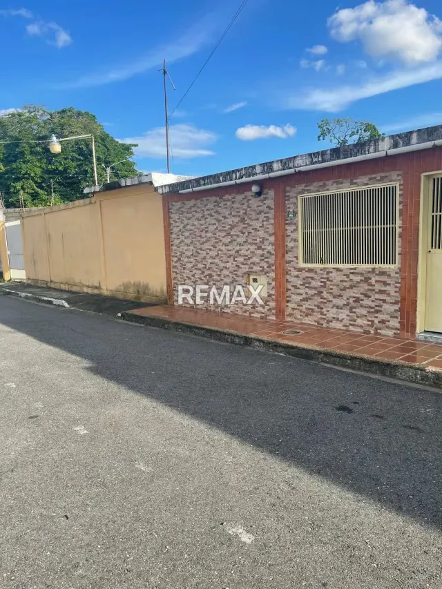Vendo casa en Urbanización La palma - 2