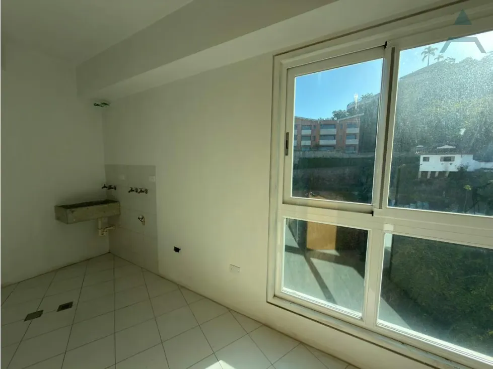 Se vende Apto PH 354m² 4h+1s/4.5b+1s/4p Lomas de Las Mercedes - 11