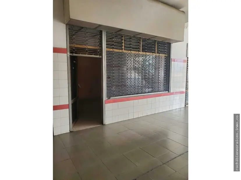 Guatire sector el Desvio .Centro Comercial Daymar Local en Venta