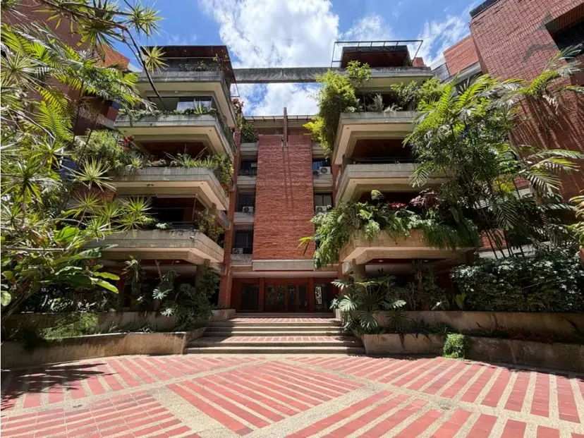 Se alquila Apto 275m² 3h/3b/3p Sebucan