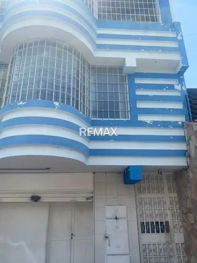 Edificio Comercial en Venta Carrera 21 entre Calles 8 y 9 Zona Este - Barquisimeto
