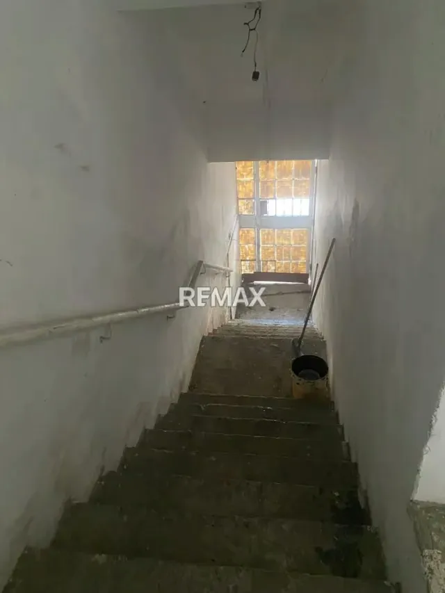 Edificio Comercial en Venta Carrera 21 entre Calles 8 y 9 Zona Este - Barquisimeto - 7