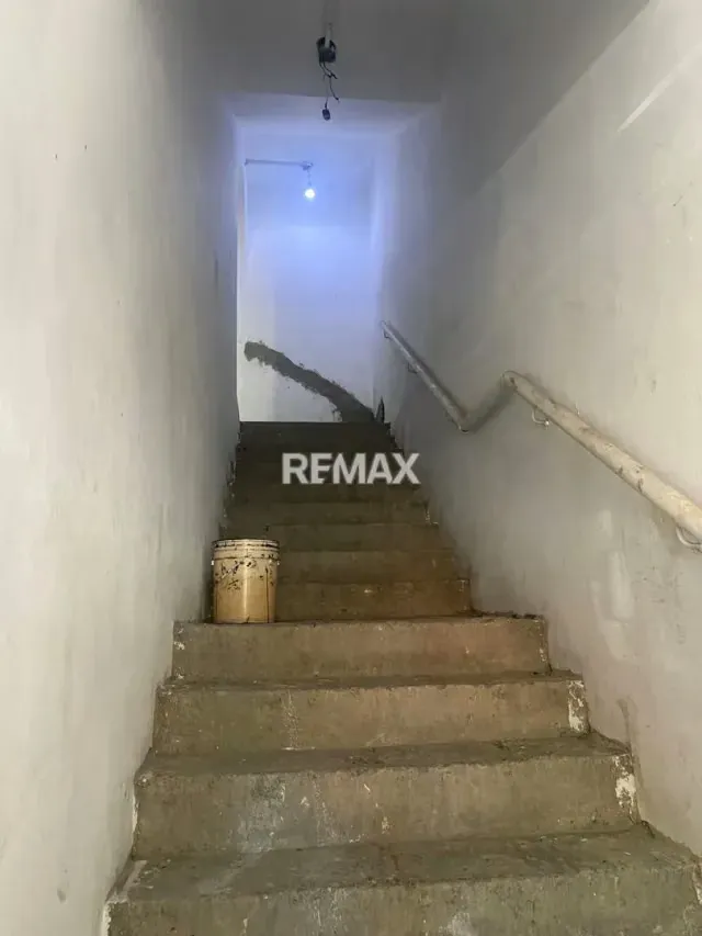 Edificio Comercial en Venta Carrera 21 entre Calles 8 y 9 Zona Este - Barquisimeto - 9