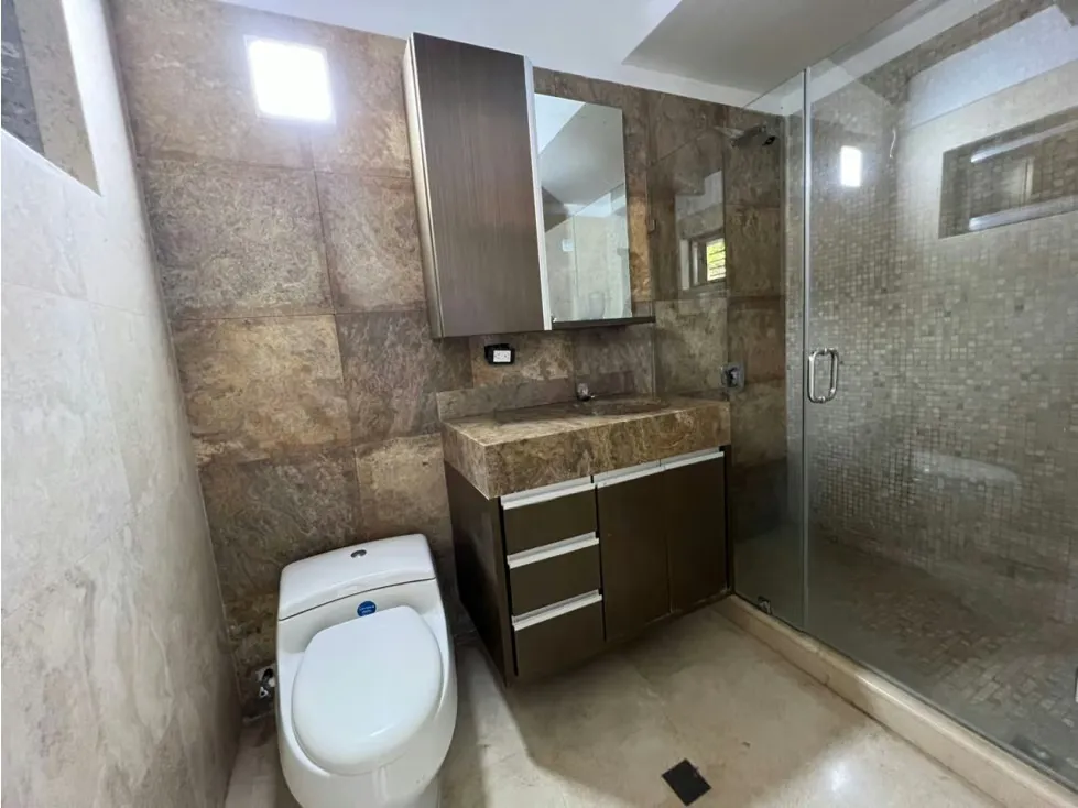 Se vende/alquila casa 850m² 6h+s/7b+s/8p Cumbres de Curumo - 12