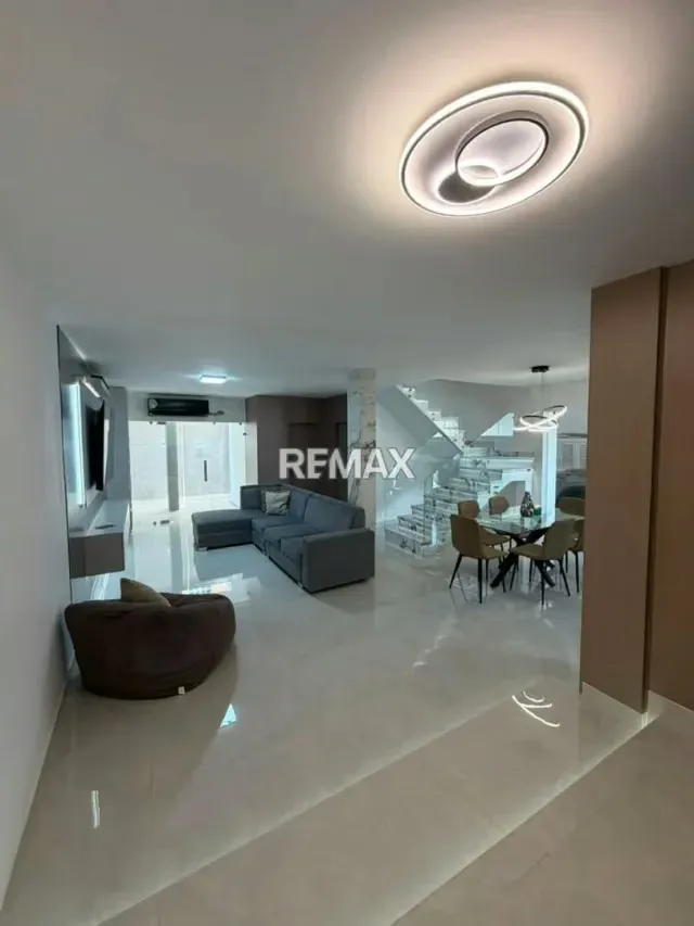 Townhouse en Venta Villa Lago Country I Av. Fuerzas Armadas - 2