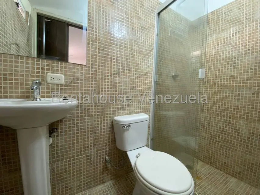 Casa (1 Nivel) en Alquiler en El Manzano, Lara - 24