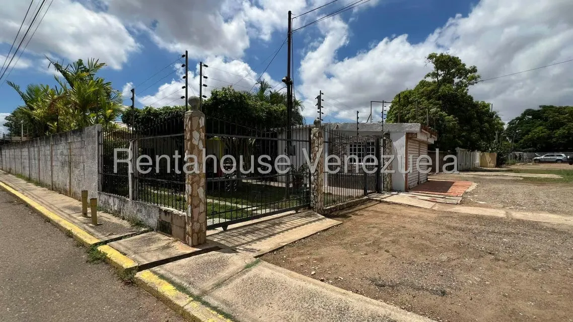 Casa (1 Nivel) en Venta en Los Olivos, Zulia - 38