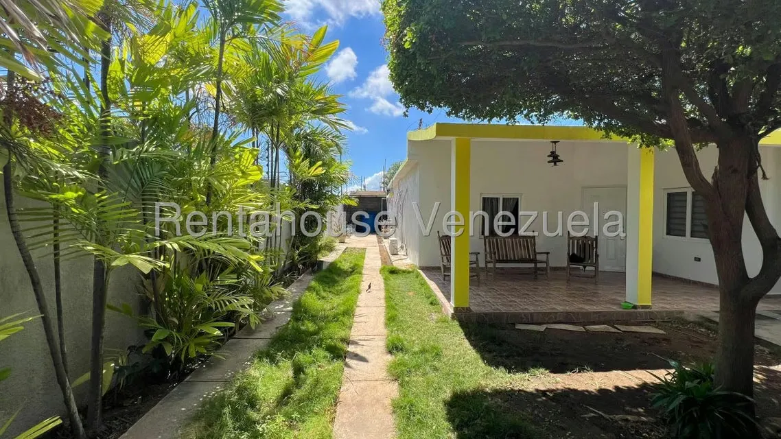 Casa (1 Nivel) en Venta en Los Olivos, Zulia - 41