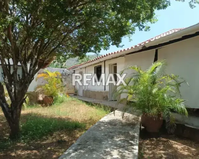 HERMOSA CASA ESTILO RÚSTICO EN SABANA DE GUACUCO