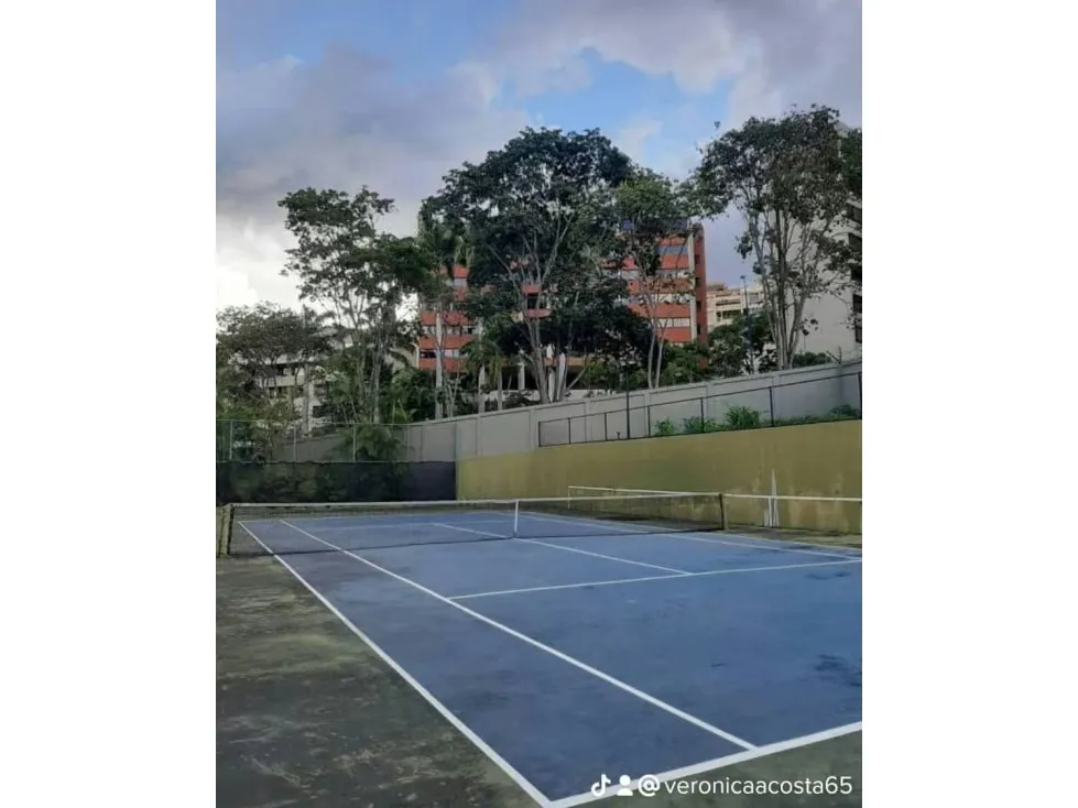 Se vende apto 325m2 3h+s/5b/3p Colinas de Valle Arriba 9804 - 24
