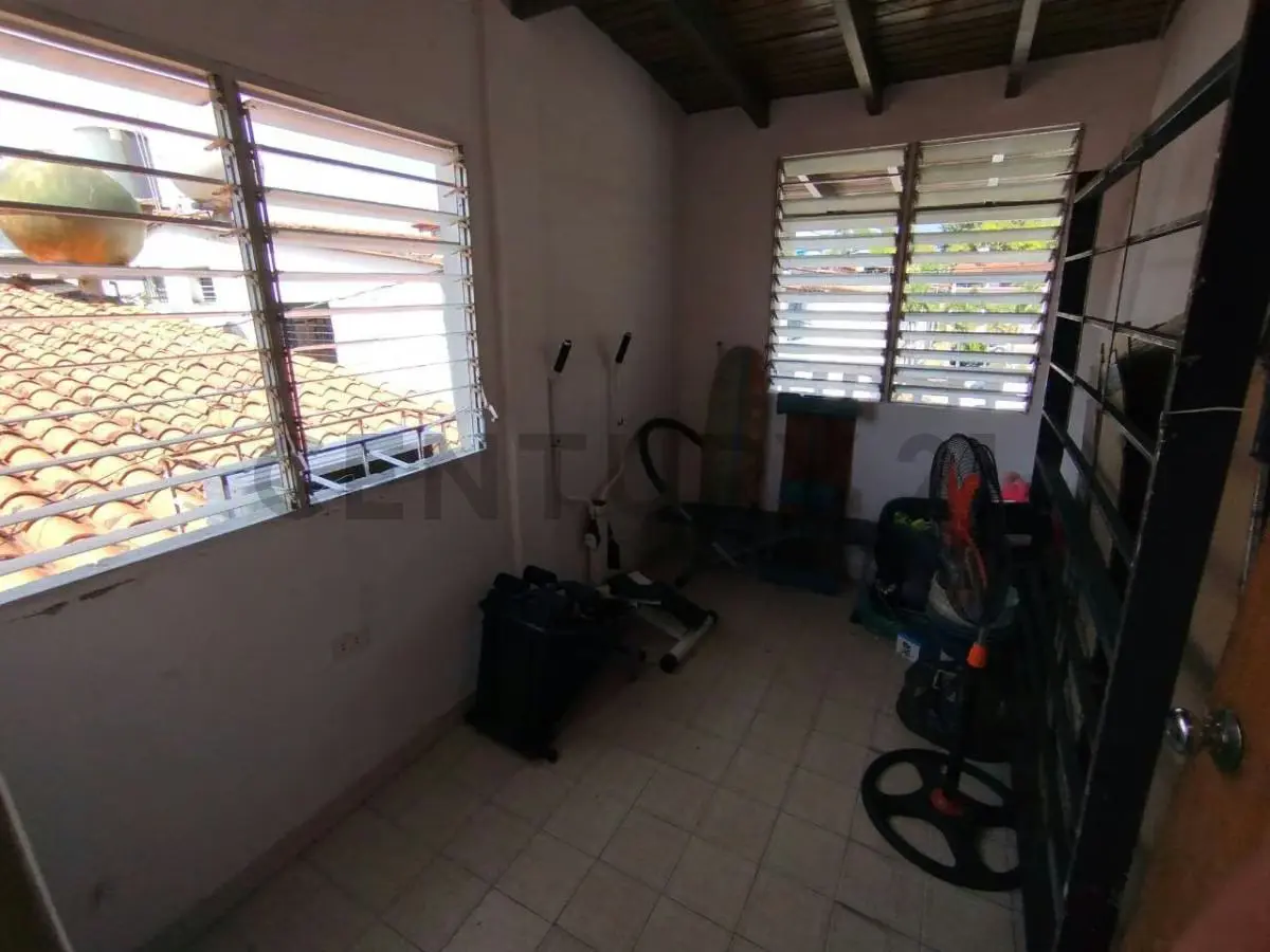 Casa en venta en Las Rosas. Urb. Puerta El Bosque - 12