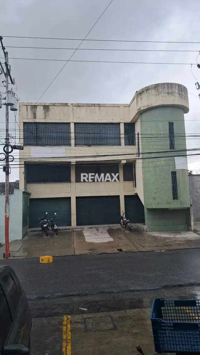 ALQUILO LOCAL COMERCIAL EDF SAN MIGUEL